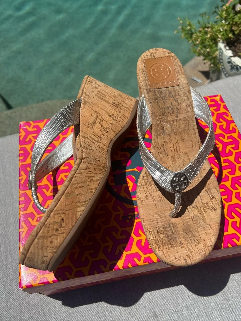 Tory Burch Thora Wedge Thong Sandals Size 8.5